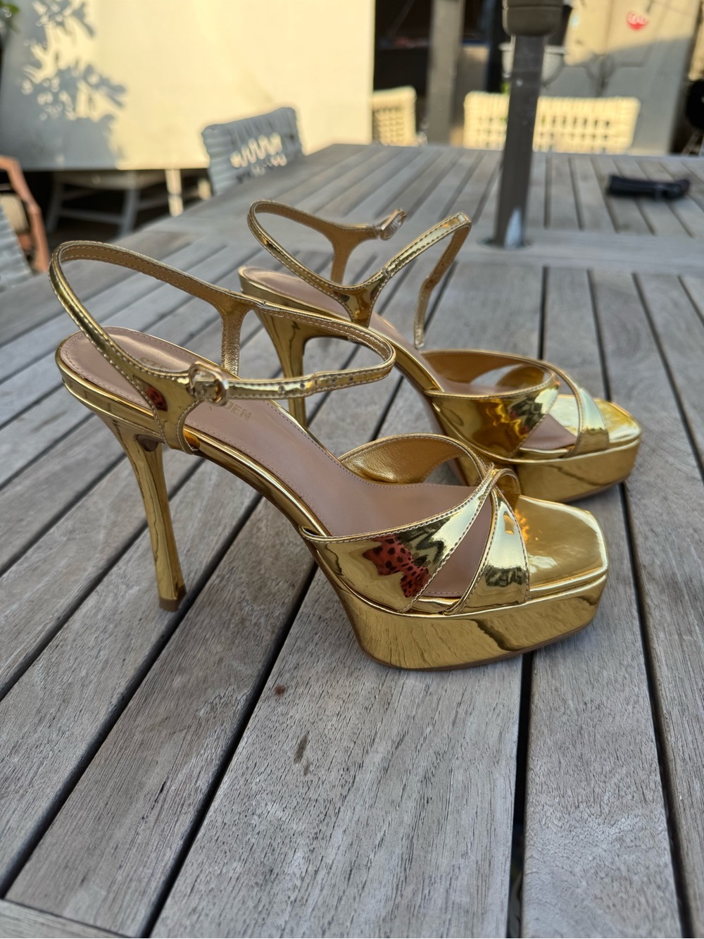 Gold Platform💛 - Picture 4 of 7
